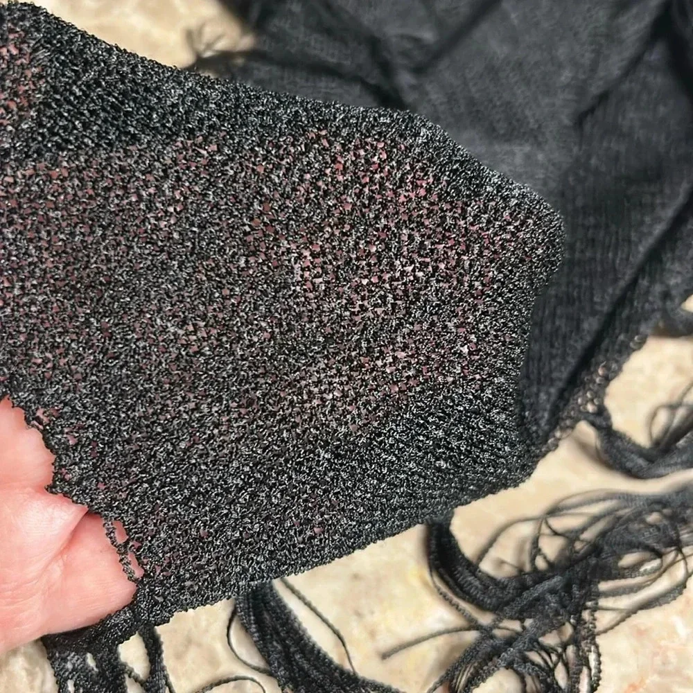 VTG KOKOMO. poncho sweater ,fringes,sheer,loose knit,PTP 16” to  23”,one size - Picture 15 of 16